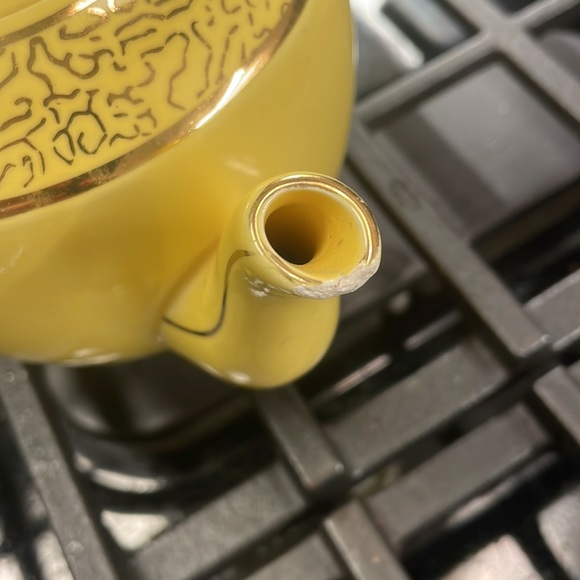 MCM Halls pottery teapot. Small chip on nose some fading on design. - Picture 2 of 7